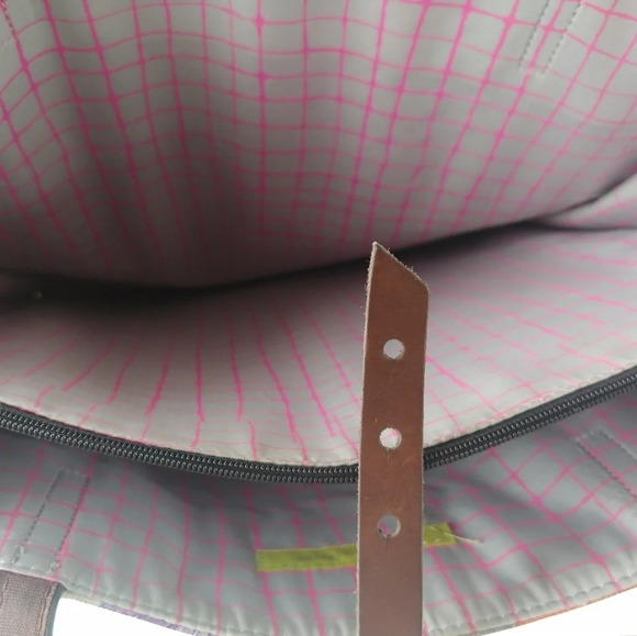 House of Disaster (1916)Handbag Floral Print - Picture 6 of 7